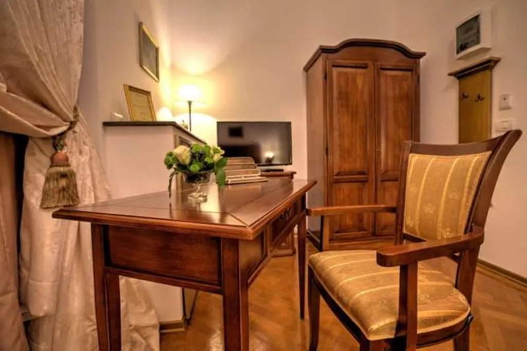 Grand Boutique Hotel Bucharest 4*,