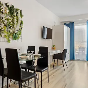 Aquarius: Upscale Flat In The Heart Of Bucharest! Bucharest