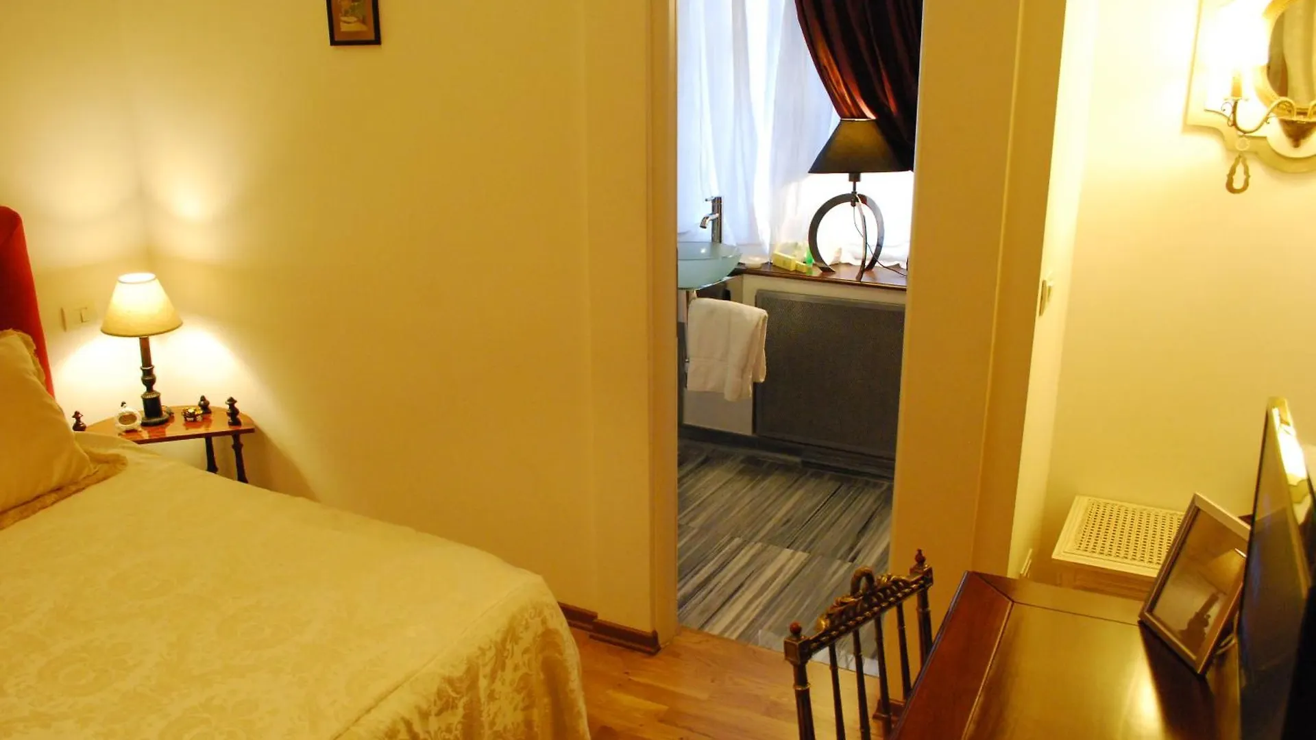 Grand Boutique Hotel Bucarest Rumanía
