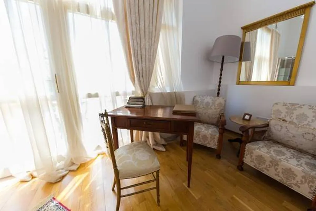 Grand Boutique Hotel Bucharest 4*,